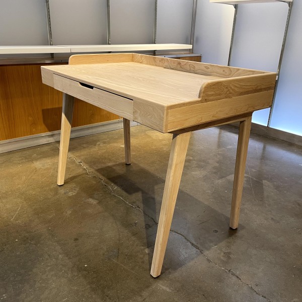 Work it Desk Image