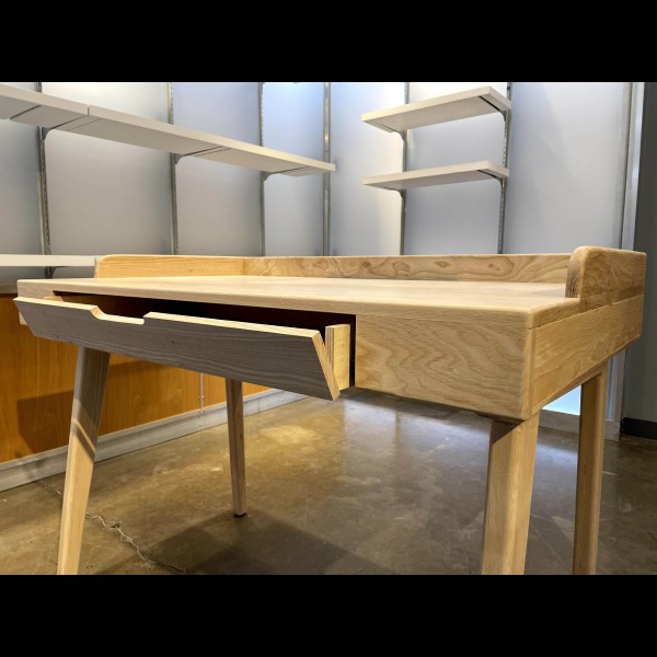 Work it Desk Image